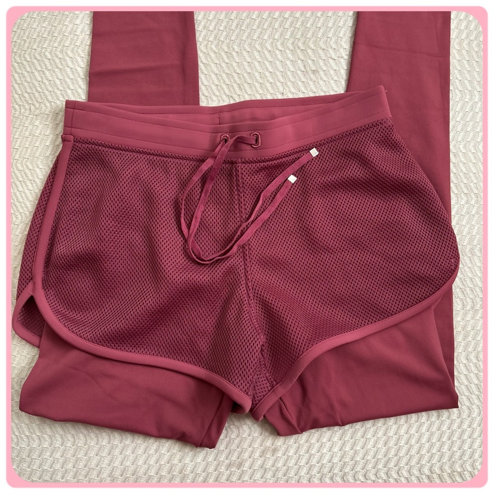 Victoria’s Secret workout tights